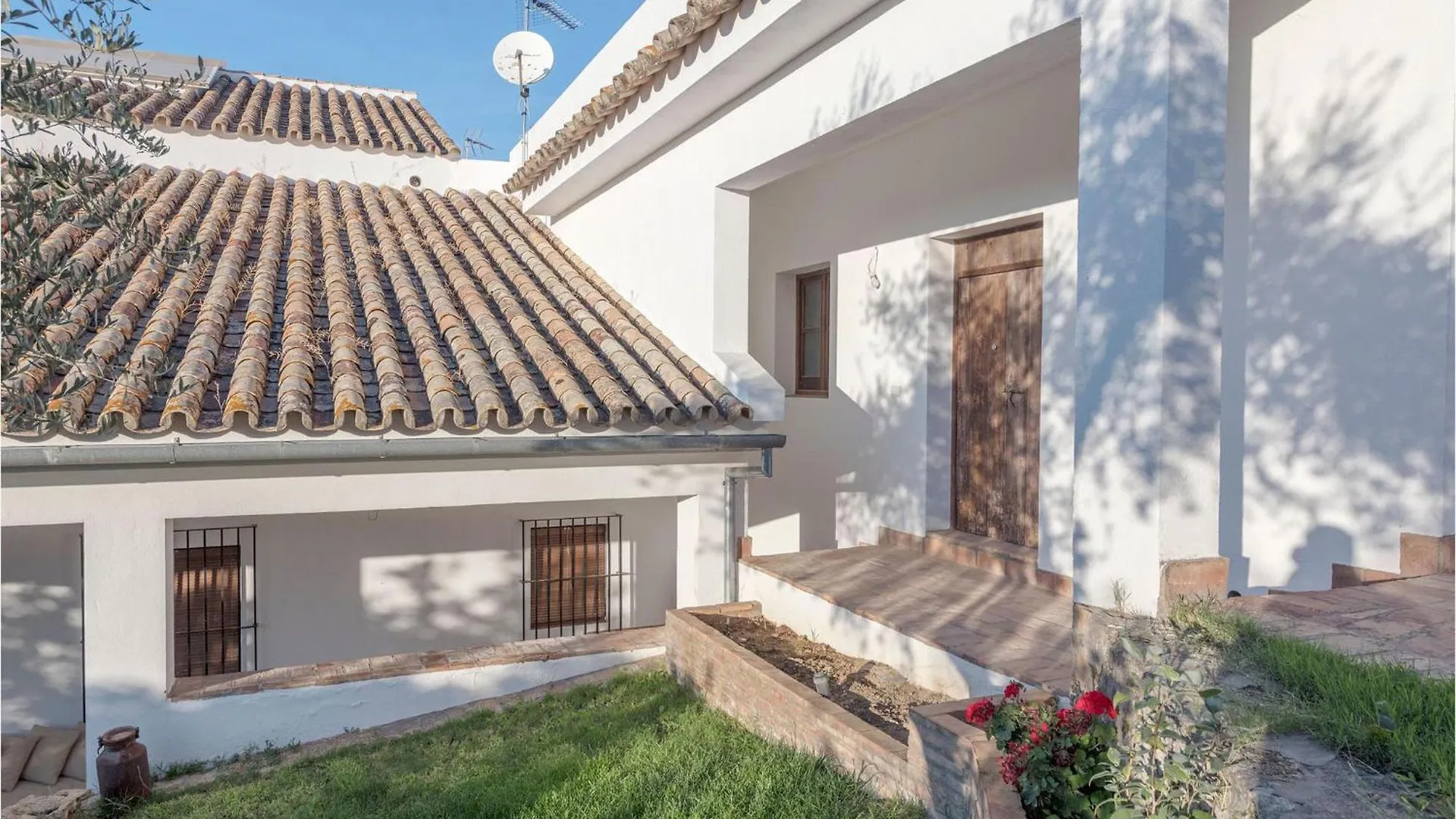 6 Bedroom Stunning Home In La Puebla De Los Infan La Puebla de los Infantes Holiday home